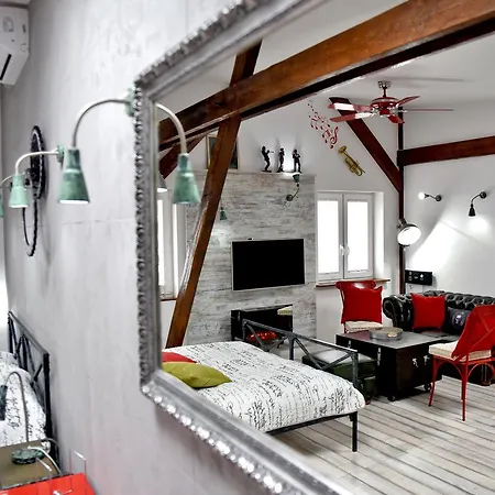 Apartment In The Attic Unikatowe Apartmenty By Stayly